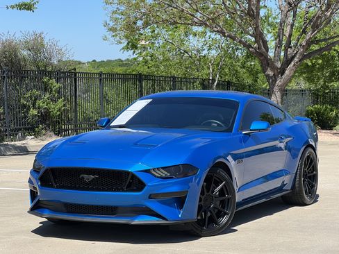 Used 2019 Ford Mustang GT Premium image 2