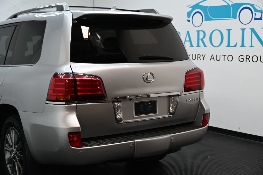 Used 2011 Lexus LX 570 4WD w/ Luxury Pkg image 12