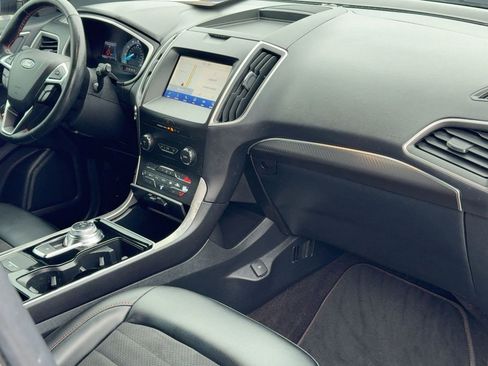 Certified 2020 Ford Edge ST-Line image 28