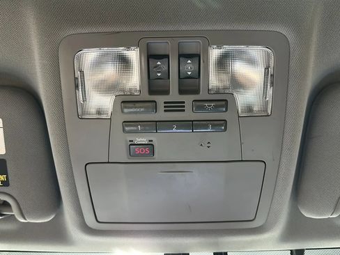 Used 2016 Toyota Highlander Limited Platinum AWD/4WD image 29