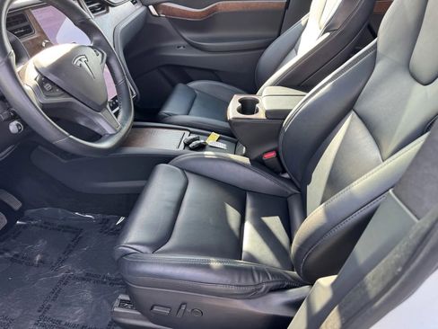 Used 2020 Tesla Model X Long Range image 10
