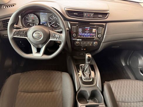Used 2018 Nissan Rogue S FWD image 18