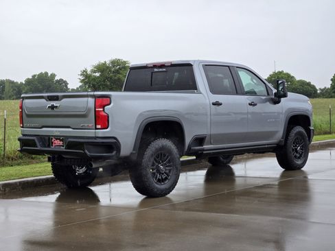New 2026 Chevrolet Silverado 2500 ZR2 AWD/4WD image 3