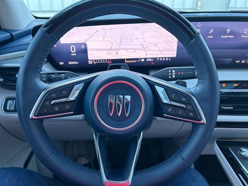 Certified 2025 Buick Enclave Avenir w/ Super Cruise Package image 17