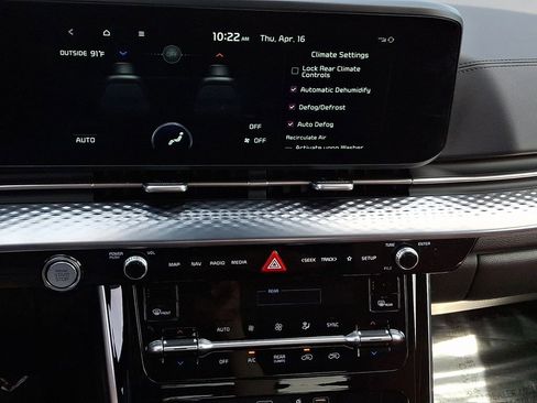 Used 2024 Kia Carnival SX Prestige FWD image 16