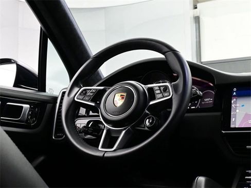 Used 2021 Porsche Cayenne GTS image 20