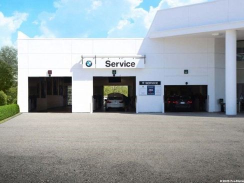 Used 2025 BMW X3 xDrive30i w/ Premium Package image 25