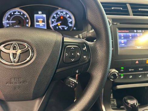 Used 2016 Toyota Camry LE FWD image 21