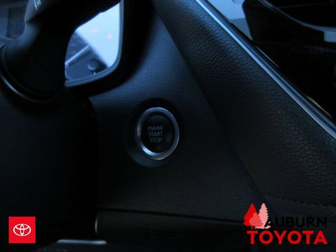 Certified 2024 Toyota Corolla SE image 14