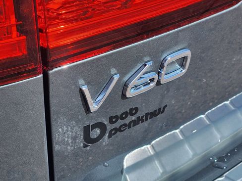 New 2026 Volvo V60 B5 Cross Country Ultra w/ Protection Package Premier image 30