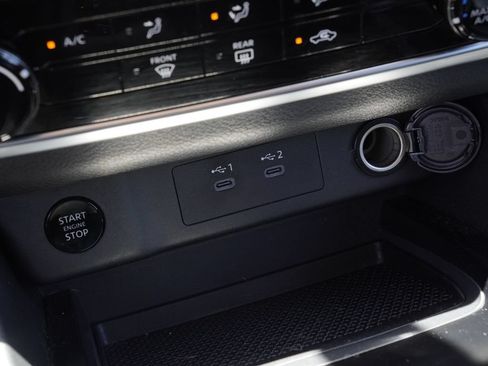 Used 2025 Nissan Rogue S FWD image 16