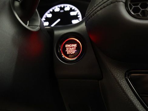 Used 2025 Honda HR-V LX image 37