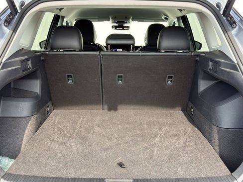 Used 2026 Volkswagen Tiguan SE FWD image 28