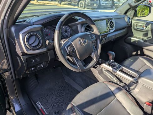 Used 2022 Toyota Tacoma TRD Pro image 14