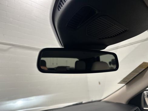 Used 2020 Ford Escape Titanium image 27