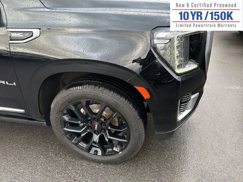 Used 2022 GMC Yukon XL Denali w/ Denali Premium Package image 4