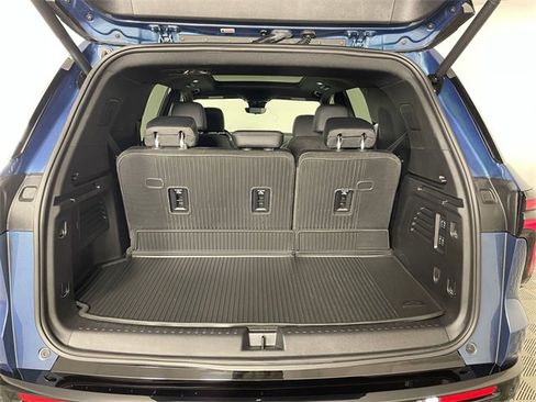 Used 2025 Chevrolet Traverse High Country w/ LPO, Floor Liner Package image 19