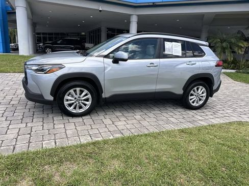 Used 2023 Toyota Corolla Cross LE FWD image 20