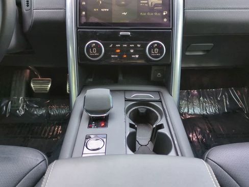 Used 2021 Land Rover Discovery S R-Dynamic AWD/4WD image 18