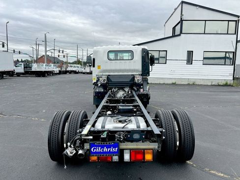 New 2025 Chevrolet Low Cab Forward image 16