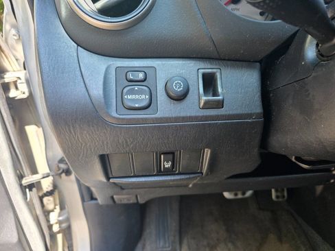 Used 2005 Toyota RAV4 4WD image 14