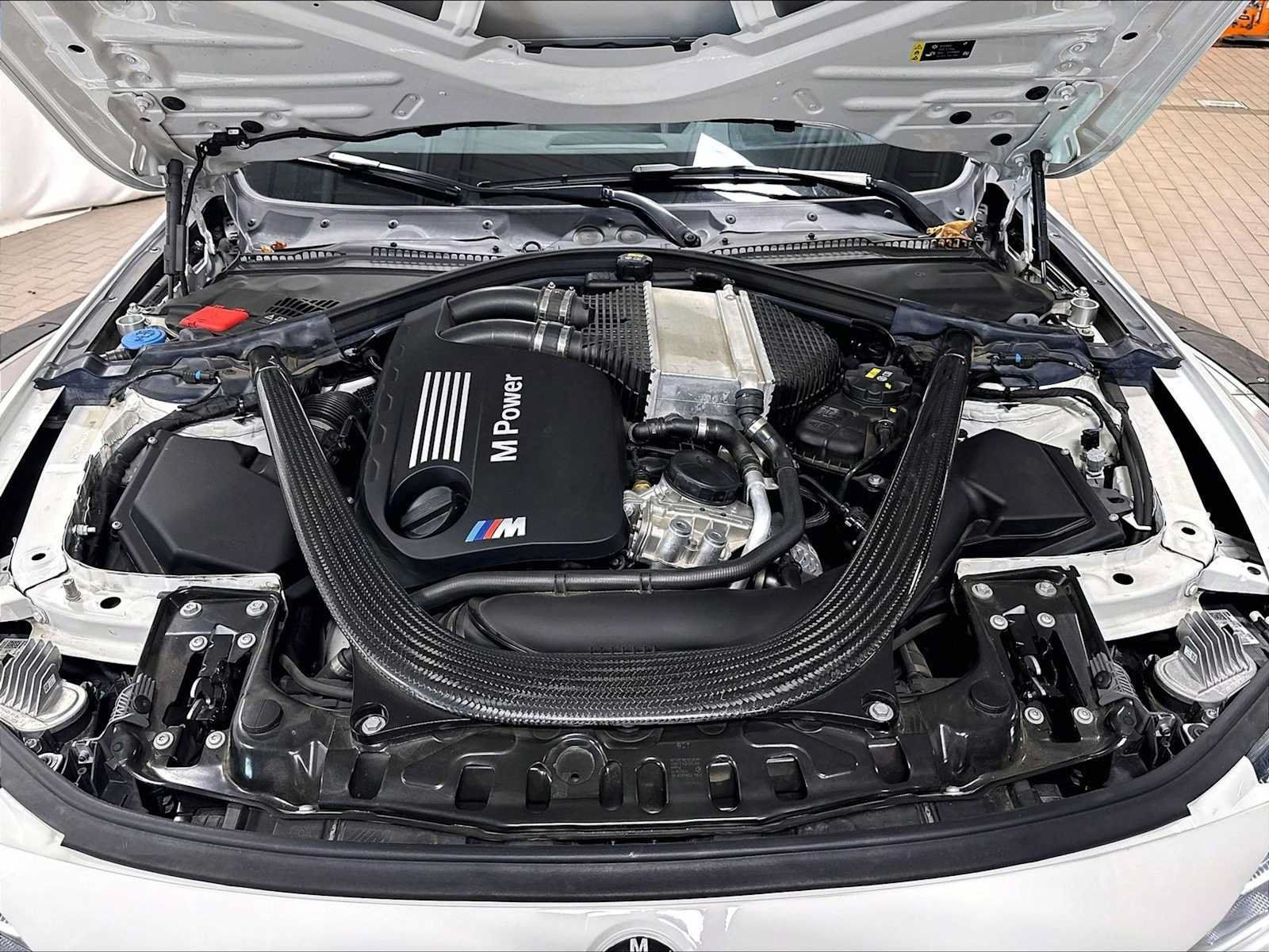 Used 2019 BMW M4 Coupe w/ Executive Package RWD image 36