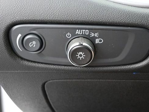 Used 2025 Chevrolet Malibu LT image 37