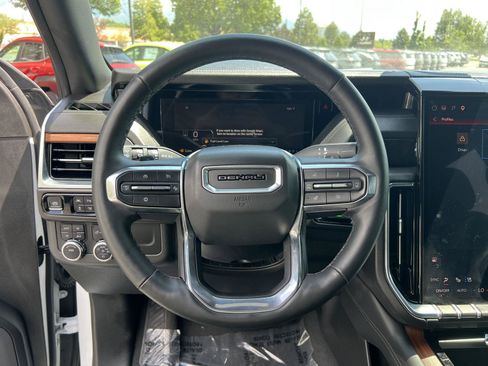 Used 2025 GMC Yukon XL Denali AWD/4WD image 35