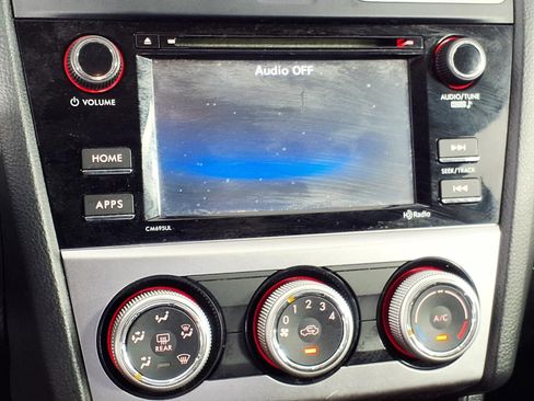 Used 2017 Subaru Crosstrek 2.0i Premium image 17