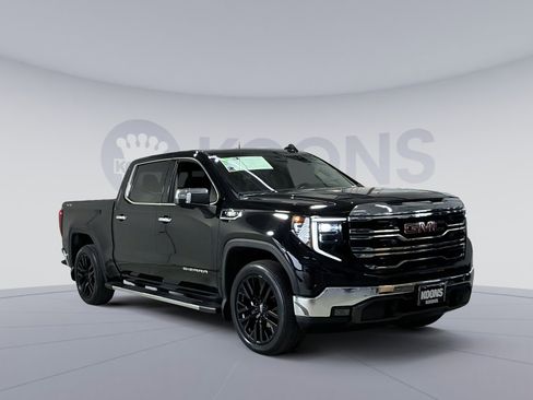 Used 2023 GMC Sierra 1500 SLT w/ SLT Premium Package image 18