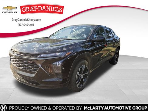 Used 2024 Chevrolet Trax RS w/ Driver Confidence Package FWD image 1