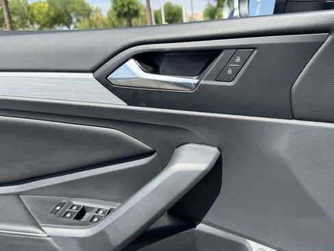 Used 2025 Volkswagen Jetta Sport image 17