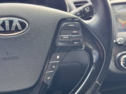 Used 2017 Kia Forte EX FWD image 39
