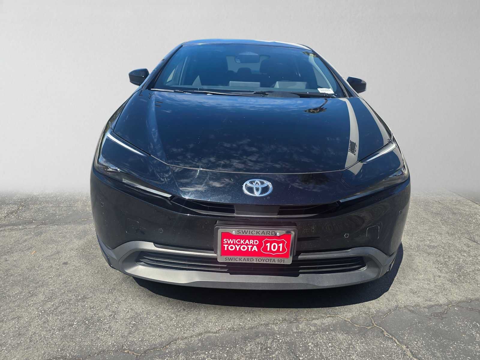 Used 2023 Toyota Prius LE FWD image 8