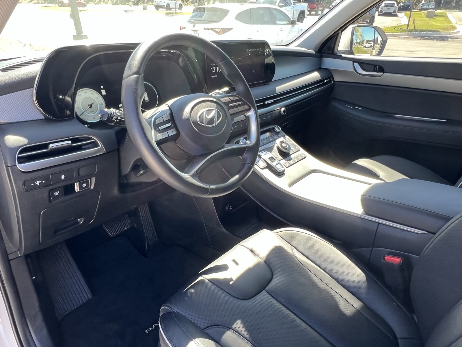 Used 2025 Hyundai Palisade SEL FWD image 16