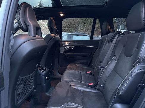 Used 2017 Volvo XC90 T8 R-Design w/ Vision Package image 9