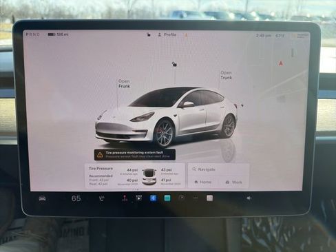 Used 2023 Tesla Model 3 Standard Range image 23