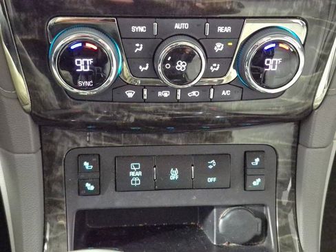 Used 2014 Buick Enclave Leather image 18