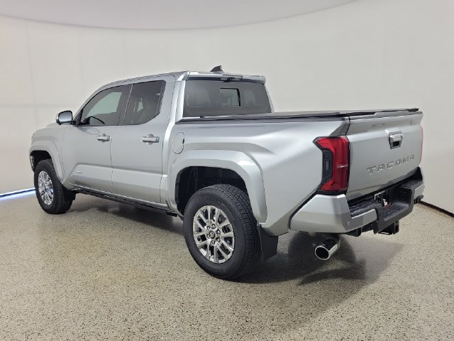 Used 2025 Toyota Tacoma Limited AWD/4WD image 7