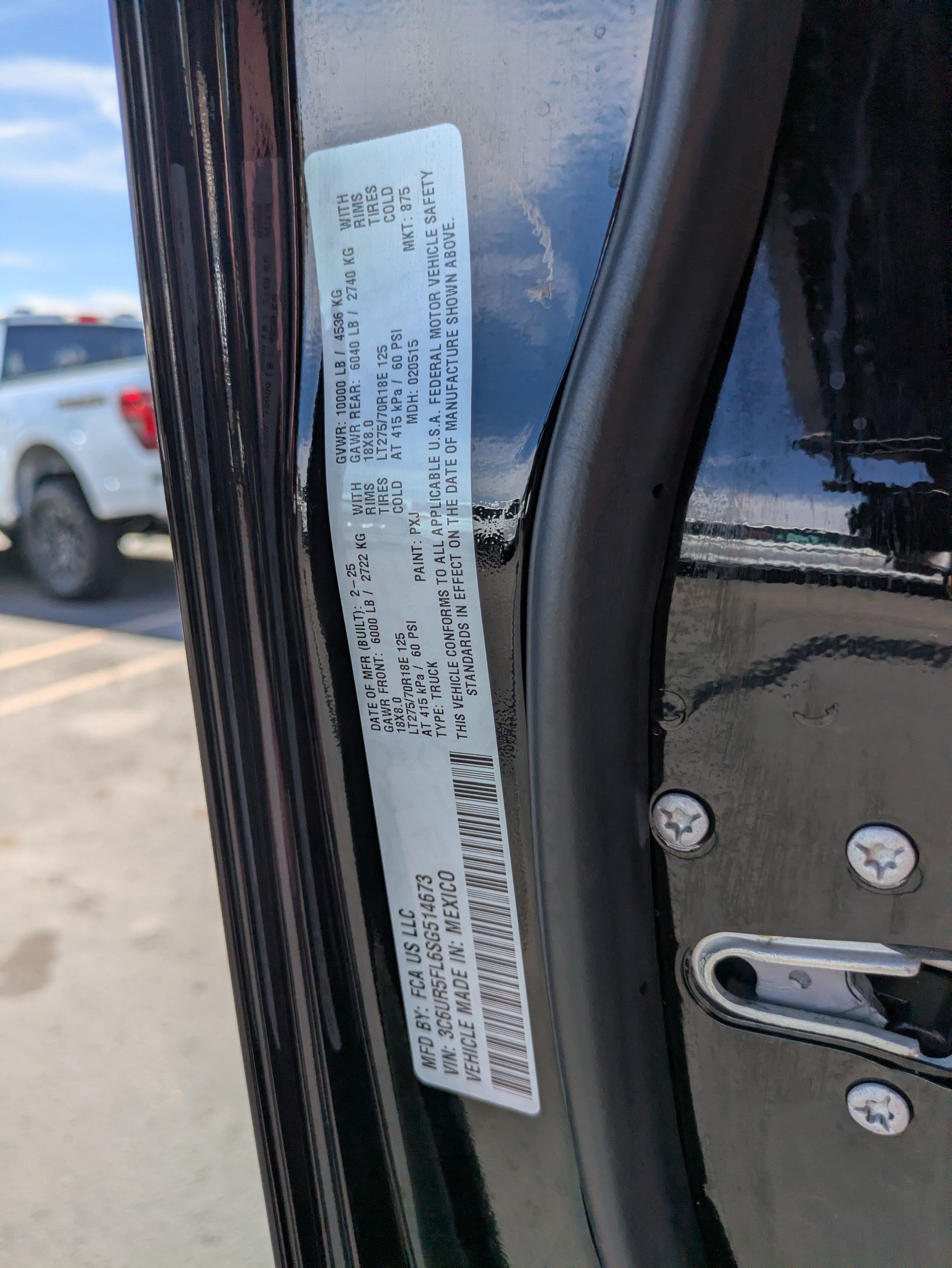 Used 2025 RAM 2500 Laramie AWD/4WD image 34