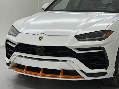 Used 2022 Lamborghini Urus AWD/4WD image 50