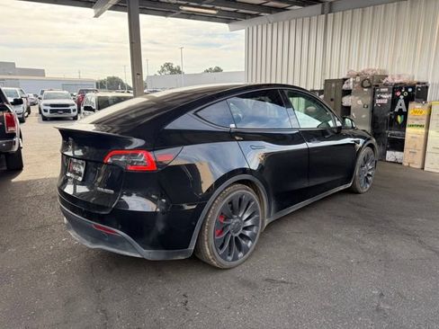 Used 2022 Tesla Model Y Performance AWD/4WD image 3