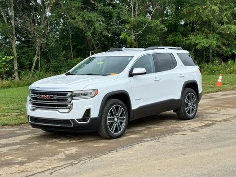 Used 2023 GMC Acadia SLT w/ Preferred Package FWD image 2