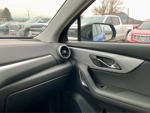 New 2025 Chevrolet Blazer LT w/ Midnight/Sport Edition image 36