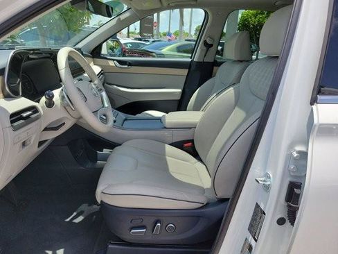 Used 2024 Hyundai Palisade Limited FWD image 17