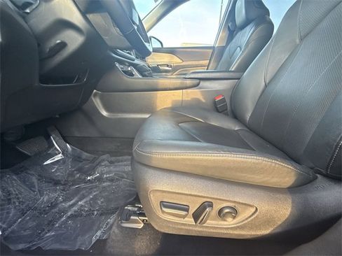 Used 2024 Toyota Grand Highlander Limited image 12