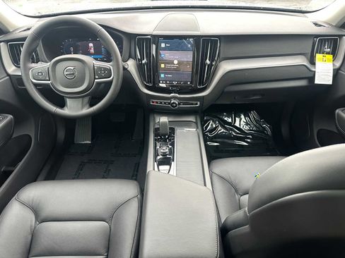 Used 2025 Volvo XC60 B5 Core w/ Protection Package Premier image 18