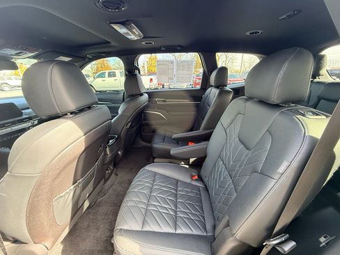 Used 2025 Kia Telluride EX X-Line image 14