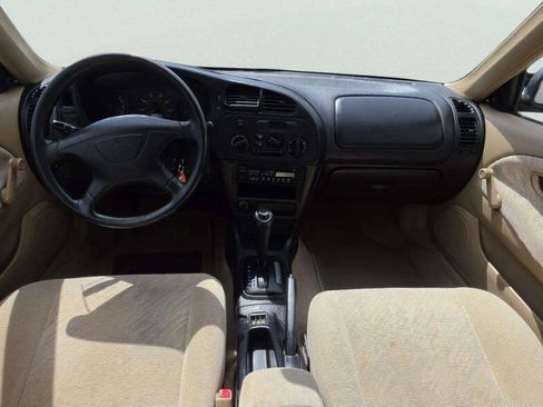 Used 2000 Mitsubishi Mirage DE FWD image 6