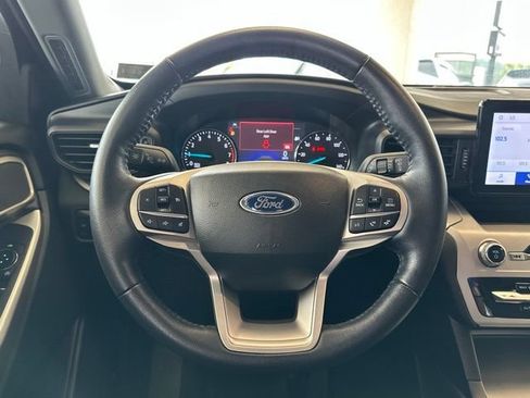 Certified 2023 Ford Explorer XLT AWD/4WD image 8